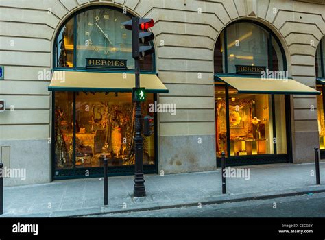 hermes vetrine|Hermes boutiques in paris.